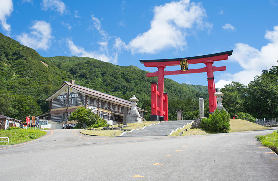 Yudonoyama is a mysterious sacred place where you can “don’t talk” and “don’t hear”. Yudonoyama is a mysterious sacred place where you can “don’t talk” and “don’t hear”.