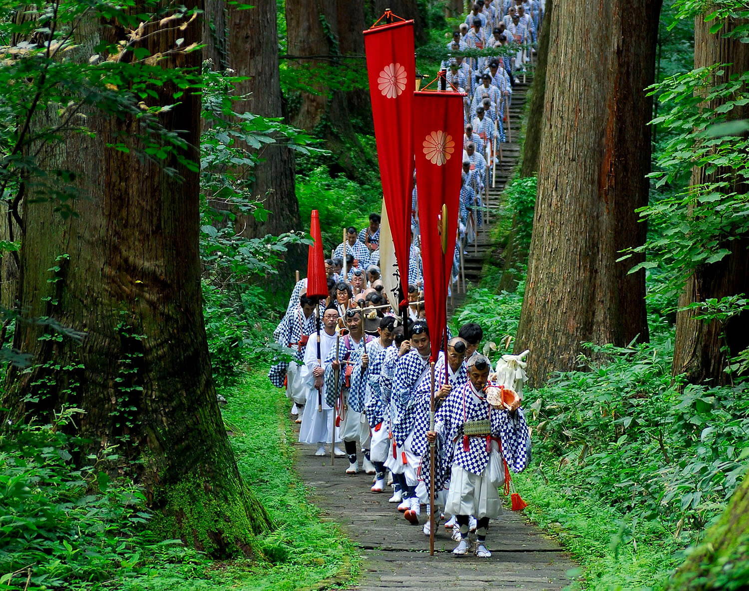 Feeling the eternal history of breathing and the beauty of nature in each season at Yamabushi