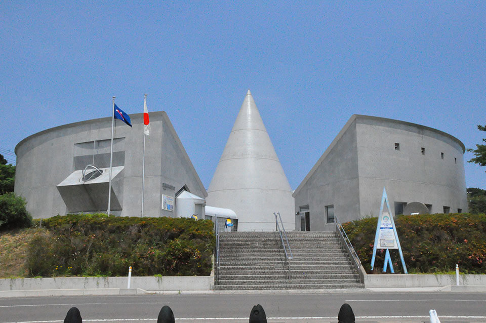Exhibitions in Antarctic Experience Zone of Memorial Hall originally from Gimpo, Nikaho City, Akita Prefecture