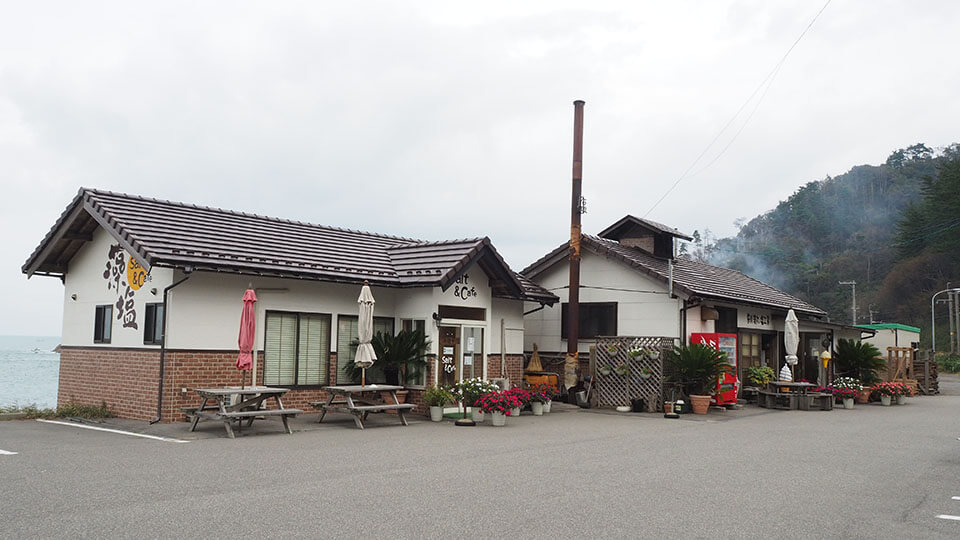 Old-fashioned Sasagawa flow salt workshop