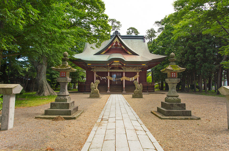 Amarume Hachiman Shrine is said to be the god of industrial development, fertile harvest, easy delivery, and victory