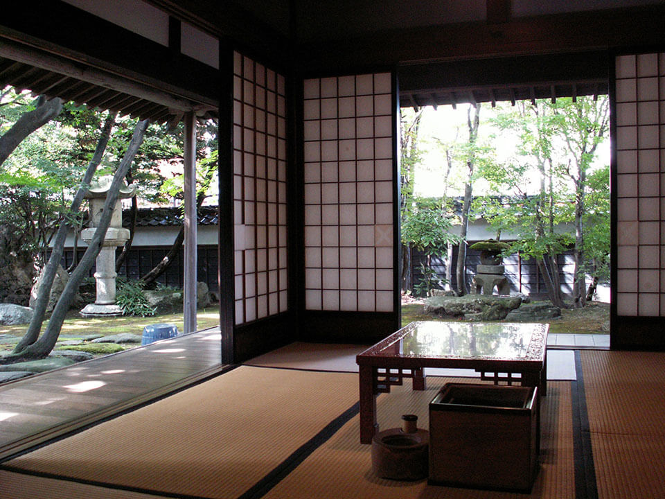 Heishindo is a precious piece of historical heritage of wealthy merchants in the past